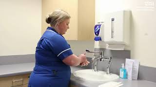 How to wash your hands for wound care