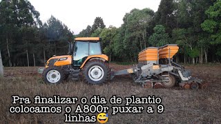 Acelerando o plantio, e pra finalizar o dia colocamos o A800r puxar a 9 linhas !