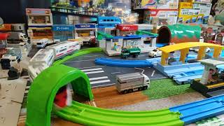 このプラレールは何ですか  What is this Plarail ? 06136