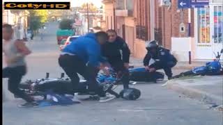 Brutal agresión a un policía en pleno centro de Victoria