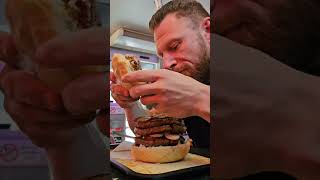 check out the video of the goliath burger! #belgium #foodchallenge #burgers #eating