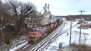 Santa Fe Warbonnet On The BNSF Cherokee Sub! 12/24/22