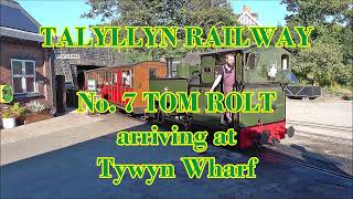 RD24359b(vid).  TOM ROLT arriving at Tywyn Wharf.