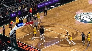 Lebron vs Giannis / Los Angeles Lakers vs Milwaukee Bucks / 12-19-19 Fiserv Forum Milwaukee WI