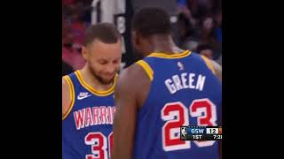 Stephen Curry consigue el nuevo récord de tiros de tres encestados.