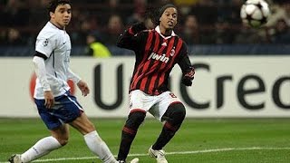 Ronaldinho Amazing Skill Vs Rafael Da Silva