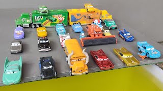 Disney Pixar Cars : Lightning Mcqueen, Cruz, Storm, Mater, Ramone, Sterling, Guido, Bobby, Sally