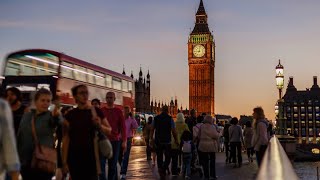 Walking Tour of London's Sights: St Paul's, Southbank, Whitehall, Trafalgar Sq, & Oxford Circus