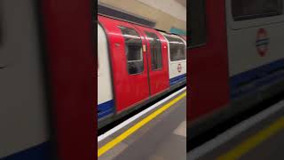 London underground tube in Lancaster Gate 🇬🇧#shorts