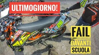 ULTIMO GIORNO DI SCUOLA | FAIL DAVANTI AGLI STUDENTI - Moto Rotta #MotoVlog