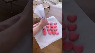 Heart macarons #macarons #frenchmacarons #valentinesday