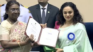 Nithya Menen receives the National Award for Thiruchitrambalam | #70thnationalfilmawards