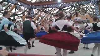 Wiesn 2014 (Oktoberfest) traditioneller bayrischer Tanz