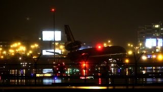 towed after emergency landing MD-11 Martinair 17-11-2015