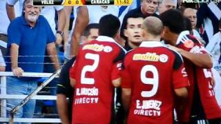 CopaLibertadores; Expulsion a Angelo Peña, min12. Juzguen ustedes. Velez 3 vs Caracas 0.AVI