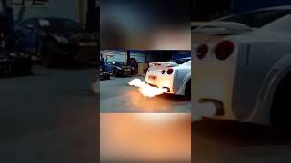 NISSAN GTR INSANE FLAMES!! (BACKFIRE, ANTILAG, 2 STEP)