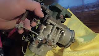 Fixing a 66 Datsun Bluebird Carburetor #datsunbluebird #doityourself ダットサン ブルーバード キャブレターの修理