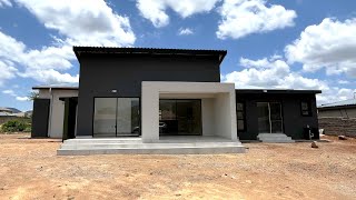 4 Bedroom House For Sale in Chroompark Ext12