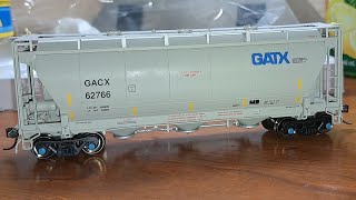 REVIEW VIDEO: HO SCALE ATLAS MASTER PLUS 3230 COVERED HOPPER!