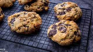 Soft Gooey Chocolate Chip Macadamia Cookie 爆浆巧克力软曲奇 Inspired by NY Levain Bakery’s Legendary Recipe