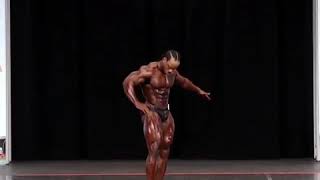 ricky Moten posing routine at Classic Physique prejudging. #ClassicPhysique #Olympia2020