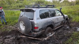 Как едет Land Cruiser 105 по болоту? Lexus LX 470 vs Land Cruiser 100 vs Terrano vs Hiace. OffRoad