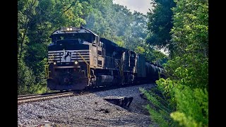 NS 1138 Leads a U705 West on the far West end of Rockford