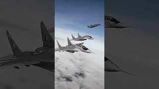 Jatos da OTAN, incluindo F-35s, Mig-29s, F-16s e Rafales.