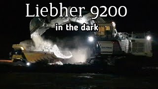 LIEBHER 9200 in the dark