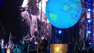 Liam Gallagher - 'Live Forever' clip (Belfast, August 2024)