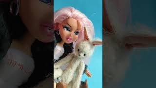 Милашечка и девочка Bratz 🐰 с розовыми волосами #кукла #тедди #ooak #bratzdoll