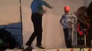 Pammi bai live bhangra with master Mohan ji