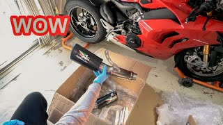 Ducati Panigale V4 AUSTIN RACING EXHAUST UNBOXING