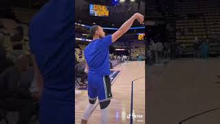 Curry gets ready for the Grizzlies #basketball #nba #curry #playoffs