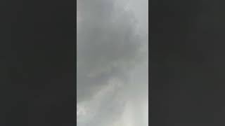 Мы вот в такую погоду на пляже 😁😁😅😅😅🤣🤣🤣😊😊 ⛈️⛈️⛈️