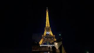 Andando de Barco no rio sena , aproveitei e vi a torre a noite linda  de mais ❤️ #vivernaeuropa