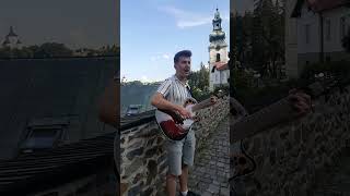 Wonderwall - Oasis by street musician