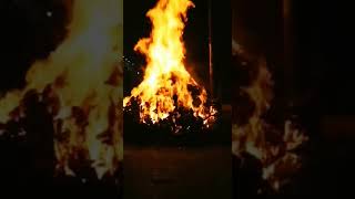 sar sar Holika jale ||Banaras ki Holika dahan #viral #youtubeshorts #banaraswallah #trending