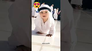 Cute baby in makkah 😍 #shorts #viral #islam #youtubeshorts