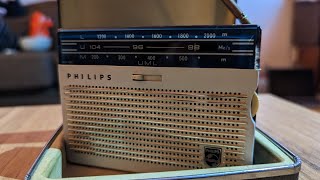 Unveiling the Philips Nanette L1W22T: A Journey into the Smallest Portable Radio of Its Time -Part 1