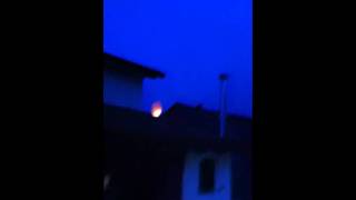 Χάρτινο αερόστατο. Lantern on the sky