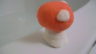 Lush Demo: Magic Mushroom Bubble Bar