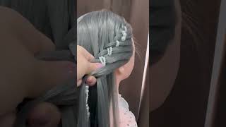 Eye-catching hairstyle