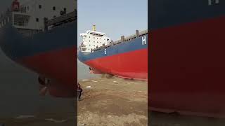 "Launching  Mega Ship Using Airbags"