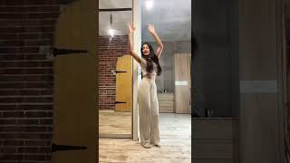 Shu Qizzi Ismini Bilasilami😍🫰#video #shorts #tiktok #trend #short #qizlar #chiroyli #shortvideo#rek