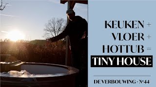 S2A44. Keuken, houten vloer en hottub voor tiny house | Wij bouwen ons droomhuis in Frankrijk