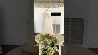 Wedding cake #muscat #oman #weddingcake #cakedecorating #bakery #wedding #omaniwedding #love #yt