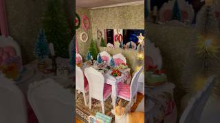 Christmas in The Dollhouse