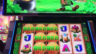 Slot Machine Big Hits/Bonus Play Action