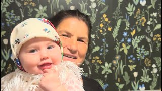 We wait for grandma from Romania at the airport! Sunny meeting her for the first time 🥰💛